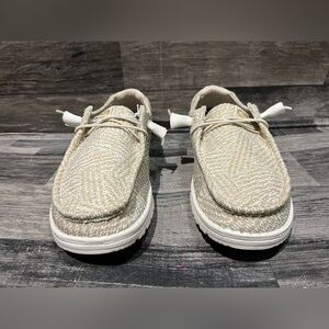 Hey Dude Women Size10 Wendy Woven ZigZap Beige/White Slip On Loafer Sneakers NWT